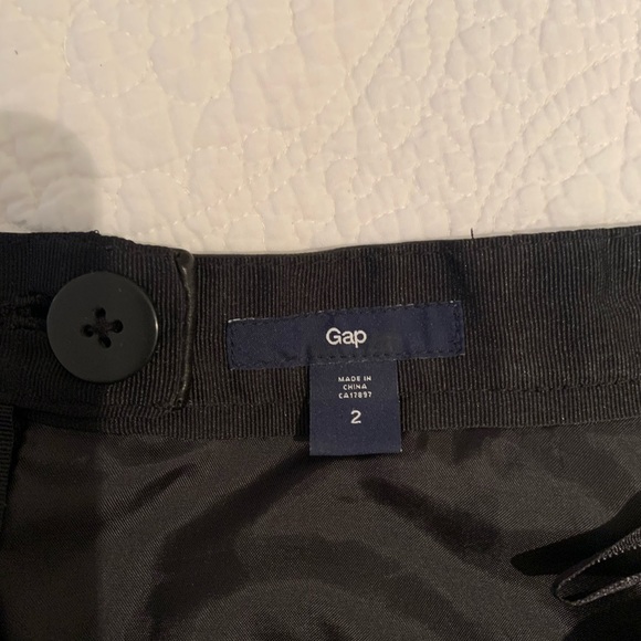 Black soft leather skirt from The Gap - Picture 3 of 3